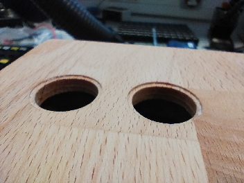 Löcher für die Taster